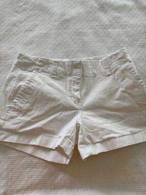 White Women’s Casual Stretch Shorts vineyard, vines size 0